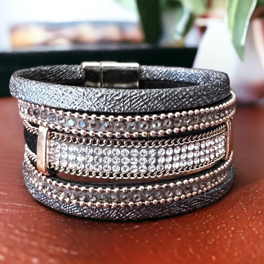 Multi-Strap Bracelet Black Gold Crystal Velvet PU Leather Silver Magnetic Clasp